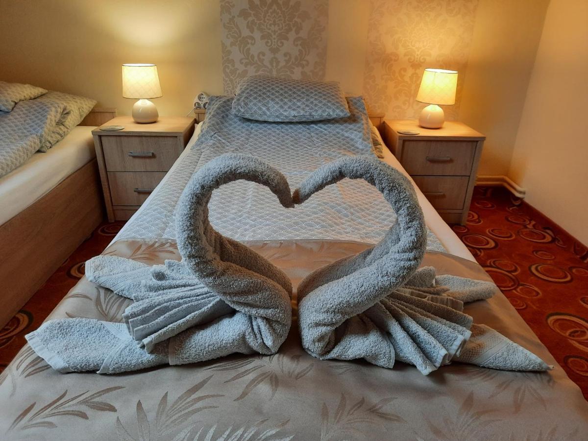 For You Apartman Gyula Extérieur photo
