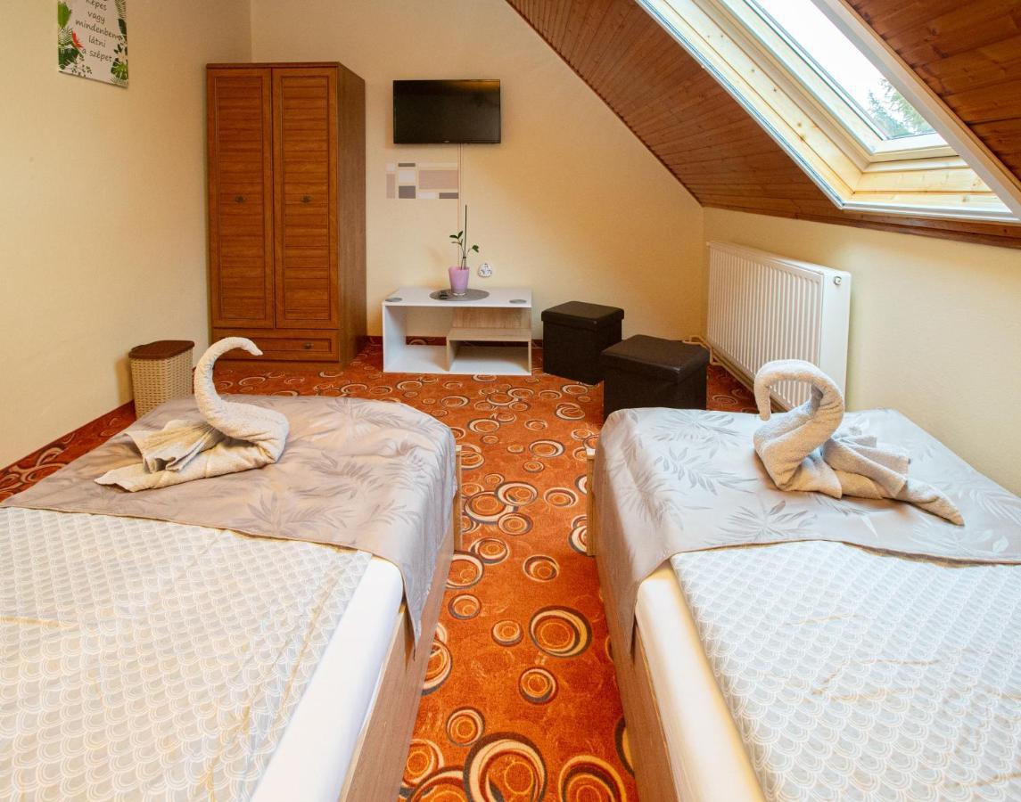 For You Apartman Gyula Extérieur photo